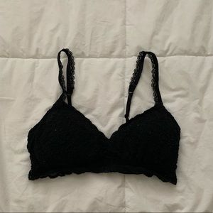 Black aerie bralette with light padding